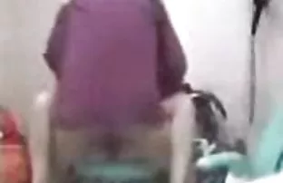 XXX முழுப் பகுதியிலும் மிகவும் உதவிகரமான பெண்