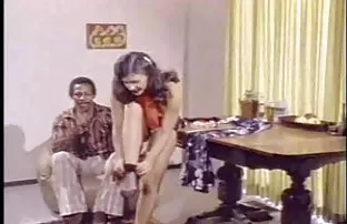 XXX மஸ்ஸூர் எதிர்க்க முடியவில்லை மற்றும் ஒரு வாடிக்கையாளரைப் பிடித்தார்