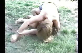 XXX ஷவரில் பெரிய மார்பகங்கள் கொண்ட பெண்