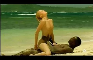 XXX இளம் தோழிகள் லெஸ்பியன் உடலுறவு கொள்கிறார்கள்