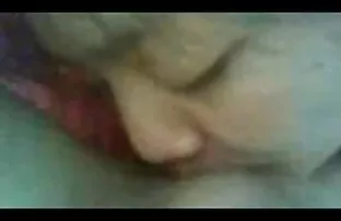 XXX ஆபாச அரட்டையில் உள்ள அம்மா பெரிய புண்டையைக் காட்டினார்