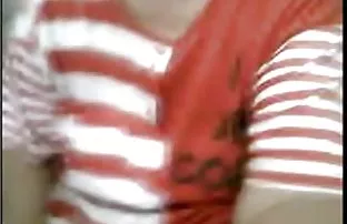 XXX டீன் ஏஜ் பெண் ஒரு பெரிய டிக் மீது பிடிபட்டாள்