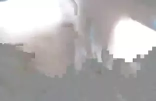 XXX அம்மா தன் மகள்களுக்கு புண்டையை நக்கினாள்