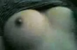 XXX மகன் தனது தாயை ச una னாவில் பிடிக்கிறான்