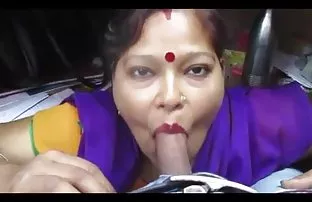XXX அழகான புண்டை கொண்ட சகோதரி தம்பியை மயக்கினாள்