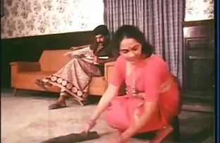 XXX முதிர்ந்த அத்தை ஒரு இளம் மருமகன் சேவலை விரும்பினார்