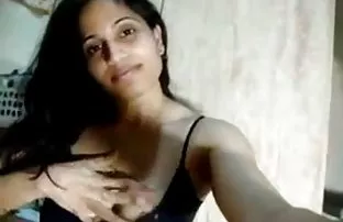 XXX மகள் தனது தந்தை தன்னைப் பிடிக்கும் வீடியோவைப் பதிவு செய்தார்